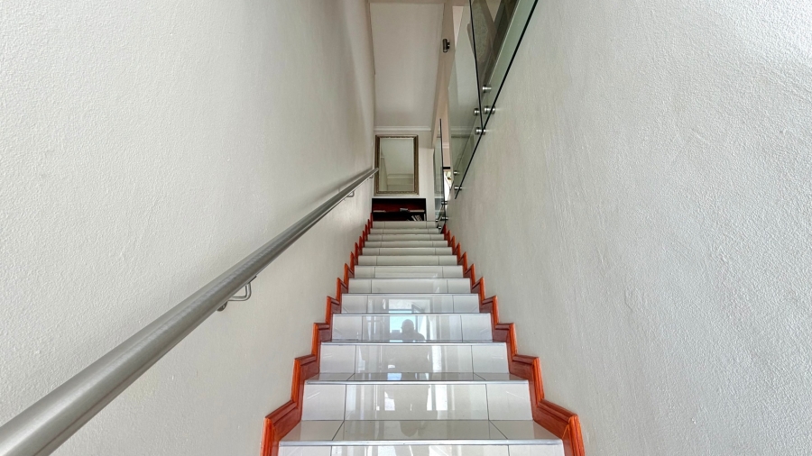 3 Bedroom Property for Sale in Mountainside Western Cape